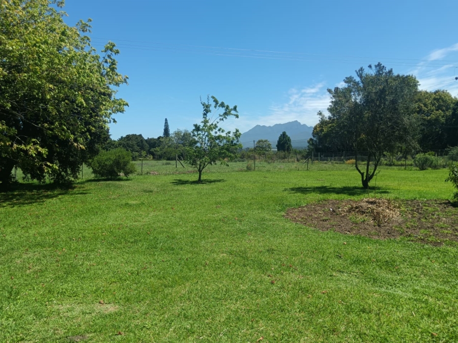 To Let 2 Bedroom Property for Rent in Hoekwil Western Cape